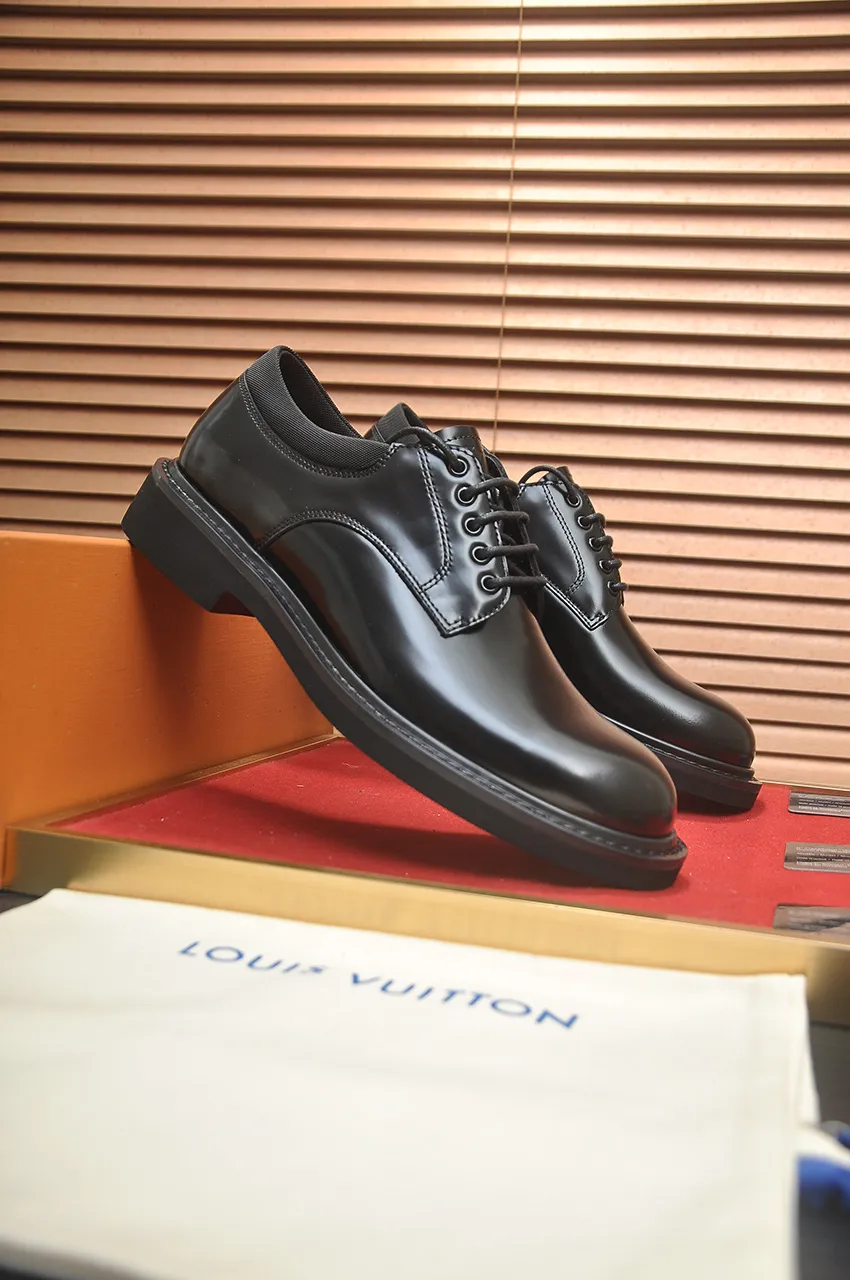 Men's men's shoes💰660💶[LOUIS VUITTON] (original order) new style🍀LV Louis Vuitton * - top version of LV classic leather shoes! Made of imported original single cowhide, original leather side strips and wear-resistant rubber outsole! High quality products! Code number 39-44 (38.45 customized)